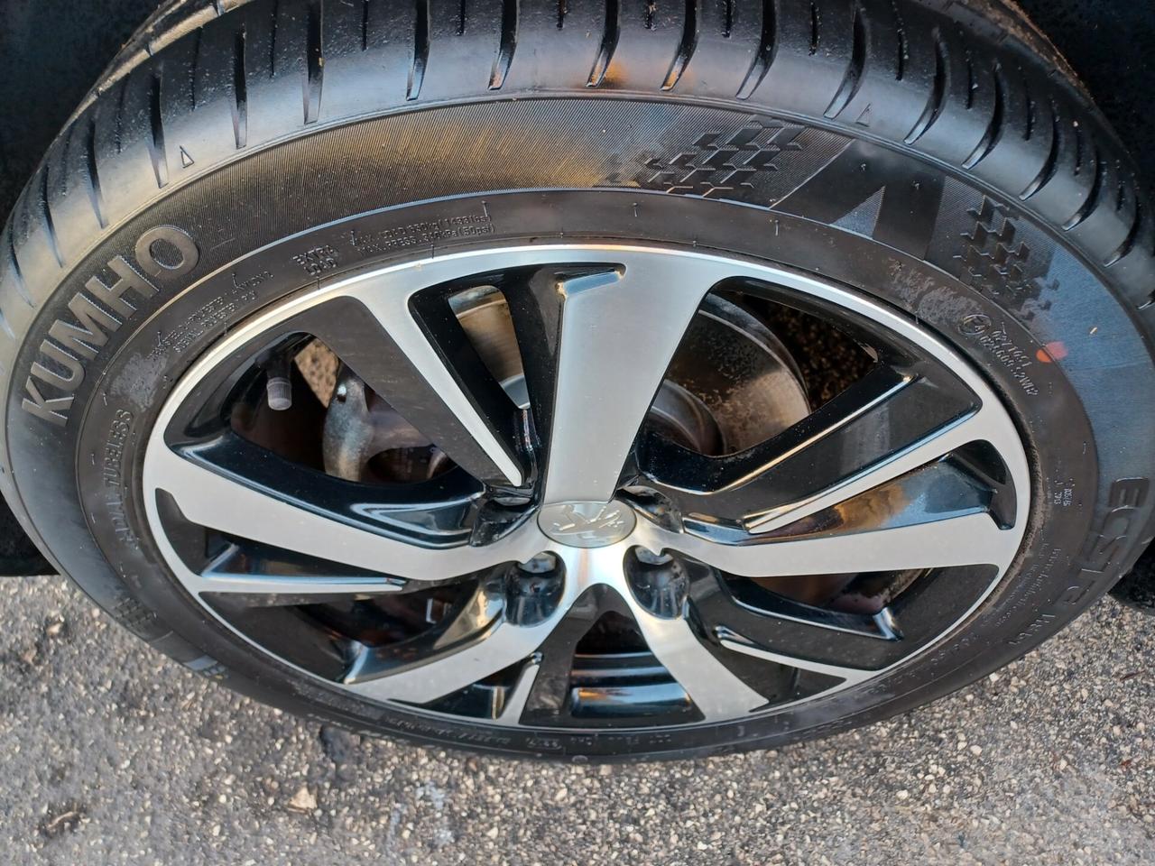 Peugeot 2008 1.6 HDI ALLURE PARI AL NUOVO
