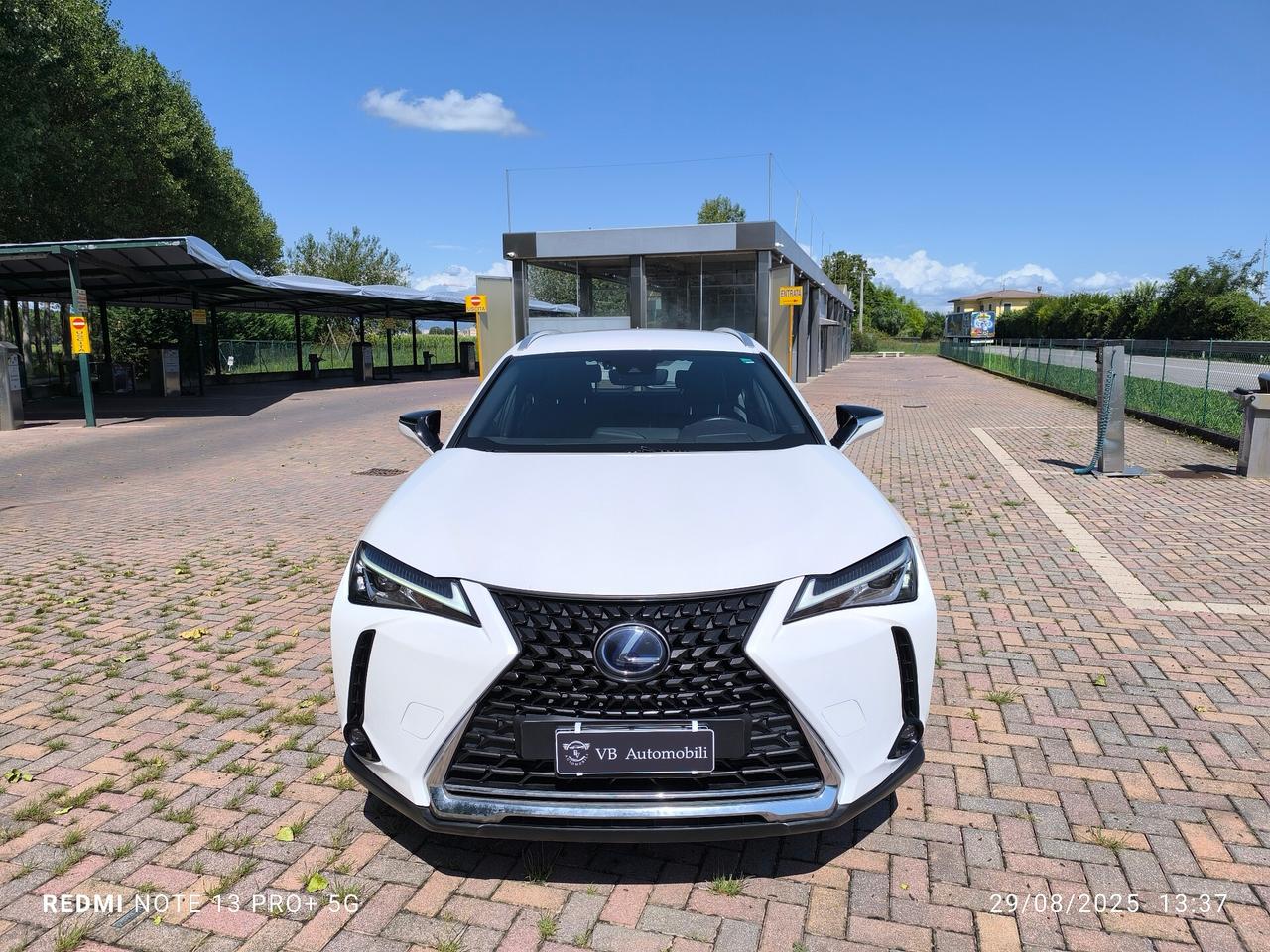 Lexus UX Hybrid Business