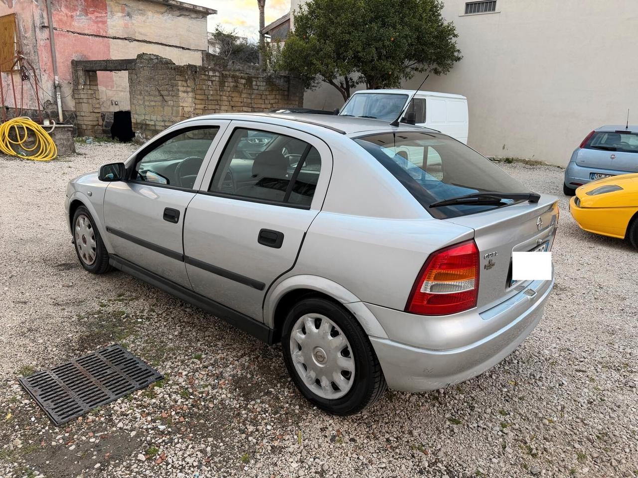 Opel Astra 1.4i Gpl 16V cat 5 porte Club-07/2001