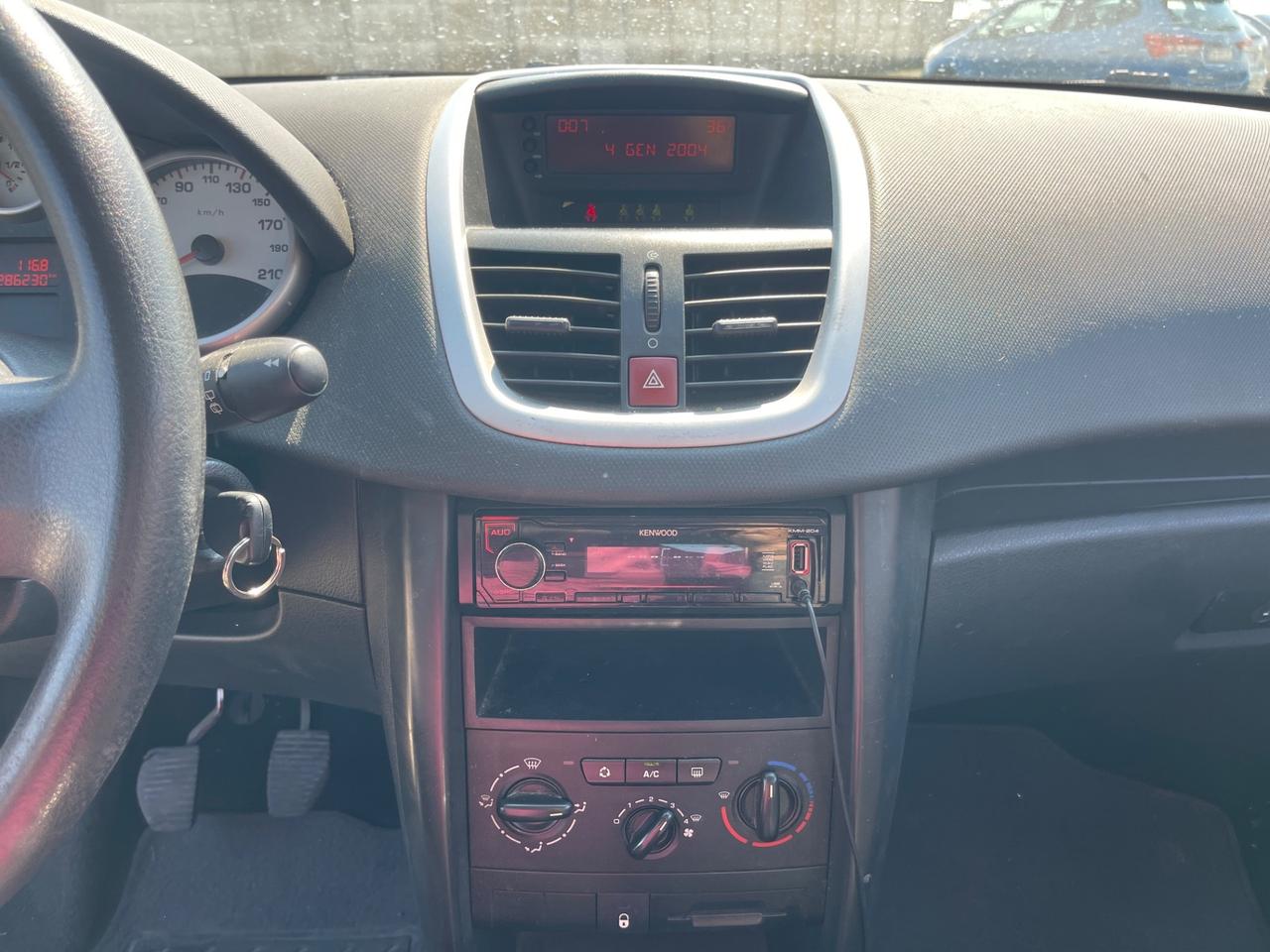 Peugeot 207 1.4 HDi 70CV 5p. XT