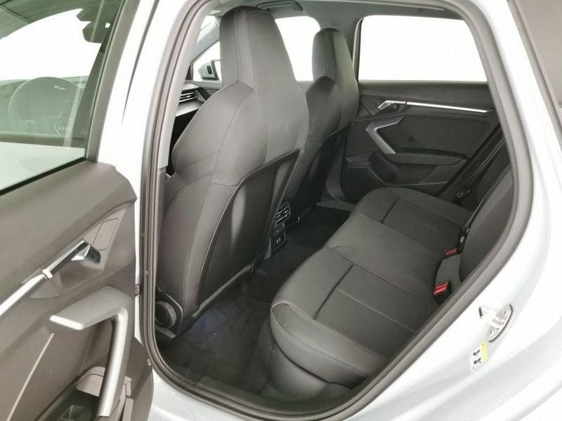Audi A3 allstreet 2.0 tdi Identity Contrast 150cv s-tronic