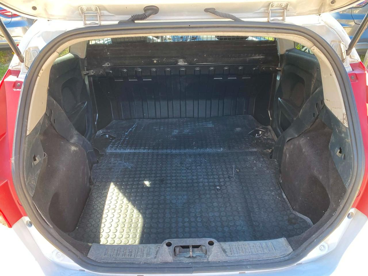 Ford Fiesta 1.4 Tdi Van Ok Neop.