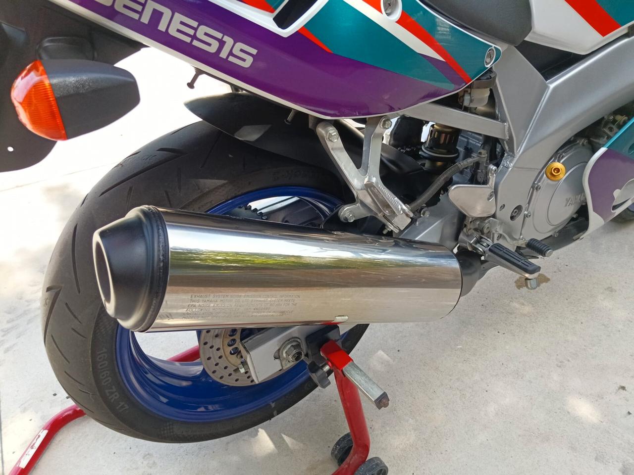 Yamaha FZR 600 R