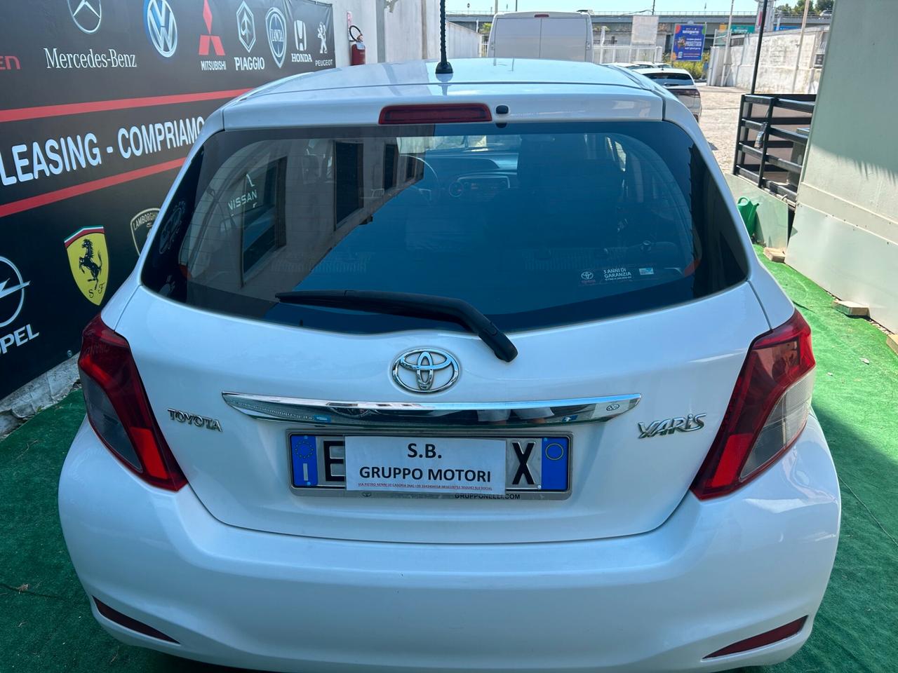 Toyota Yaris 1.0 2015 5 porte FULL OPTIONAL LEGGI