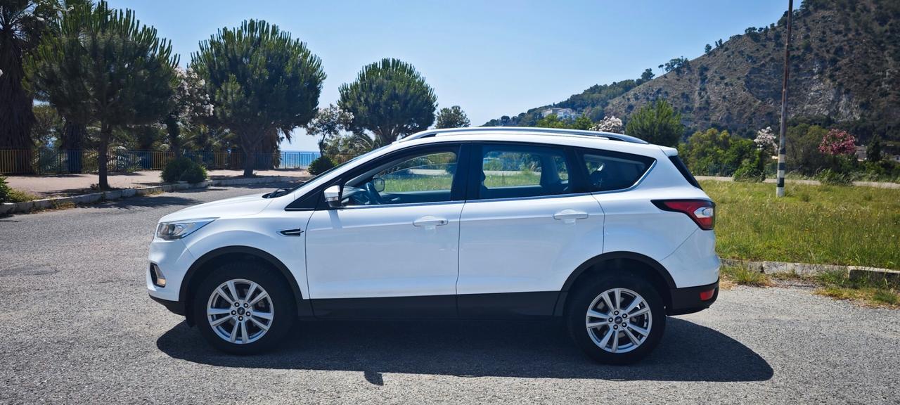 Ford Kuga 1.5 TDCI 120 CV S&S 2WD ST-Line