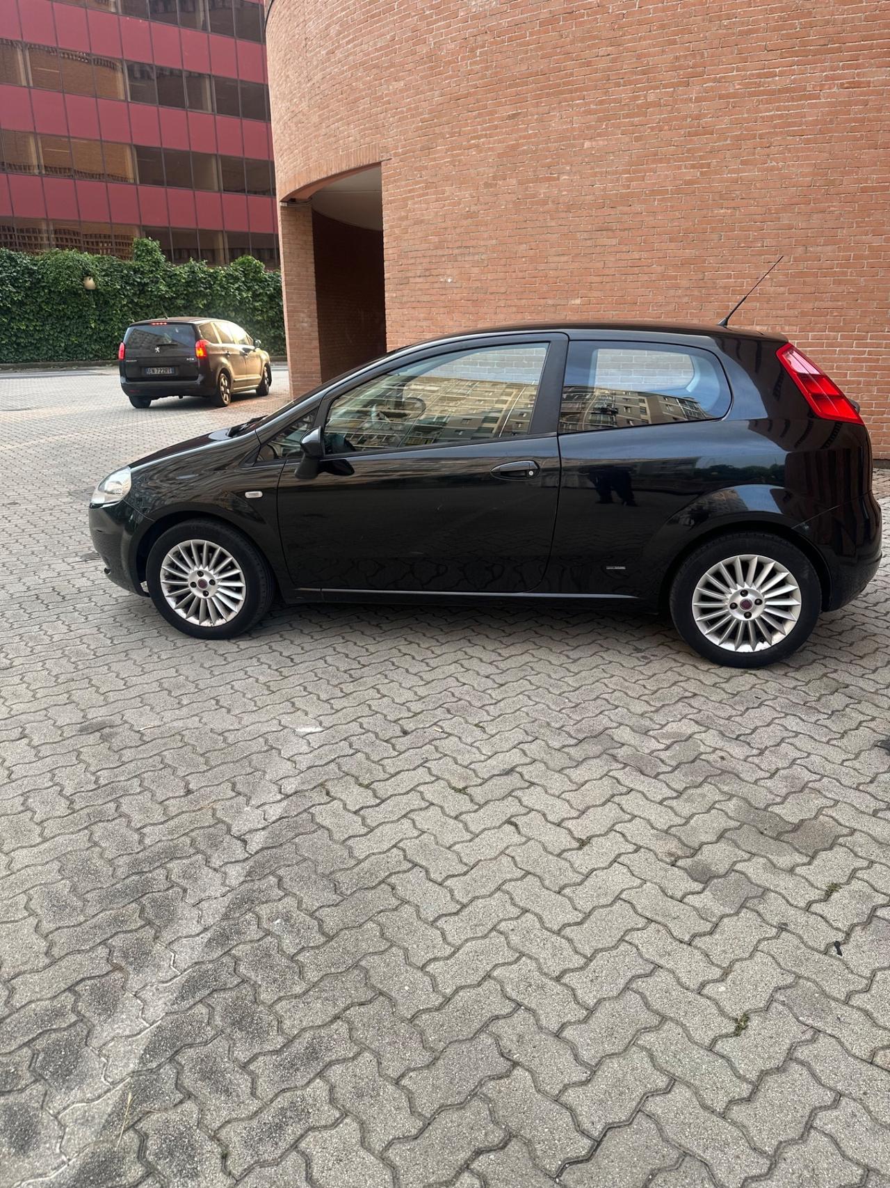 Fiat Grande Punto Grande Punto 1.3 MJT 90 CV 3p. Dynamic