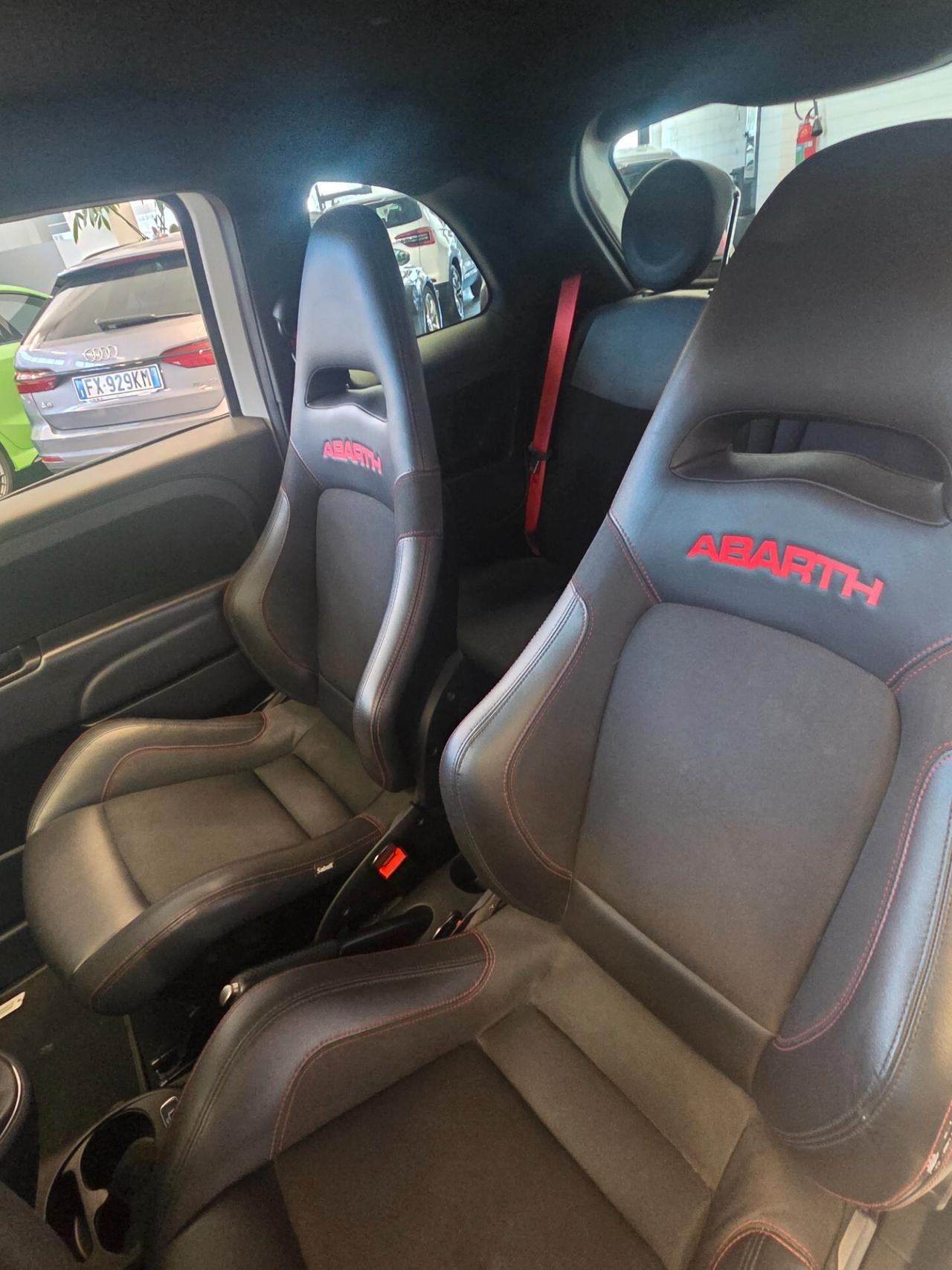 Abarth 595 1.4 Turbo T-Jet 180 CV Esseesse