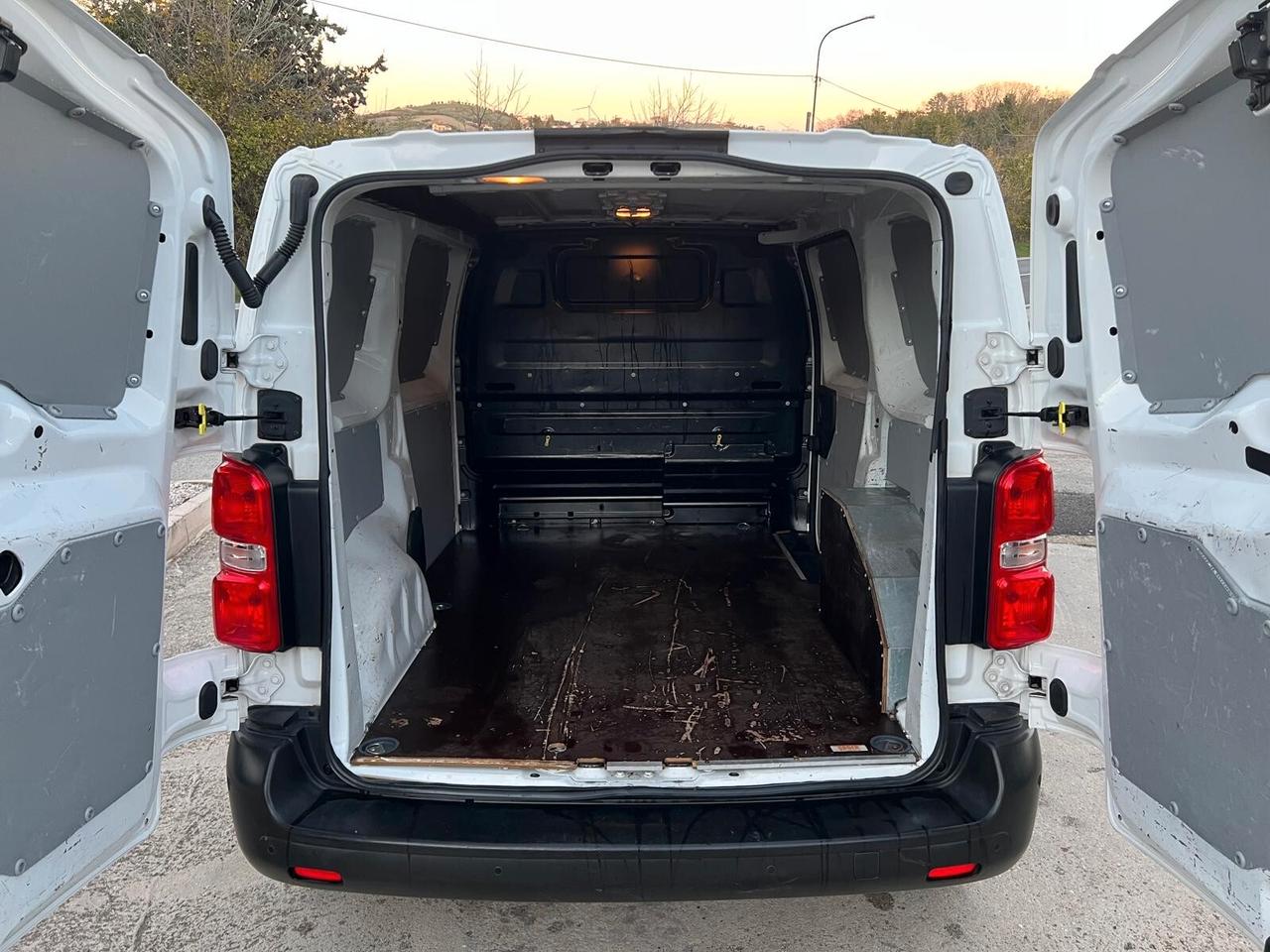 Peugeot Expert BlueHDi 120CV