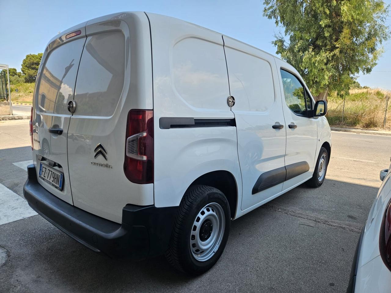 Citroen Berlingo N1 2019 1.5 100CV IVA ESPOSTA 3P.