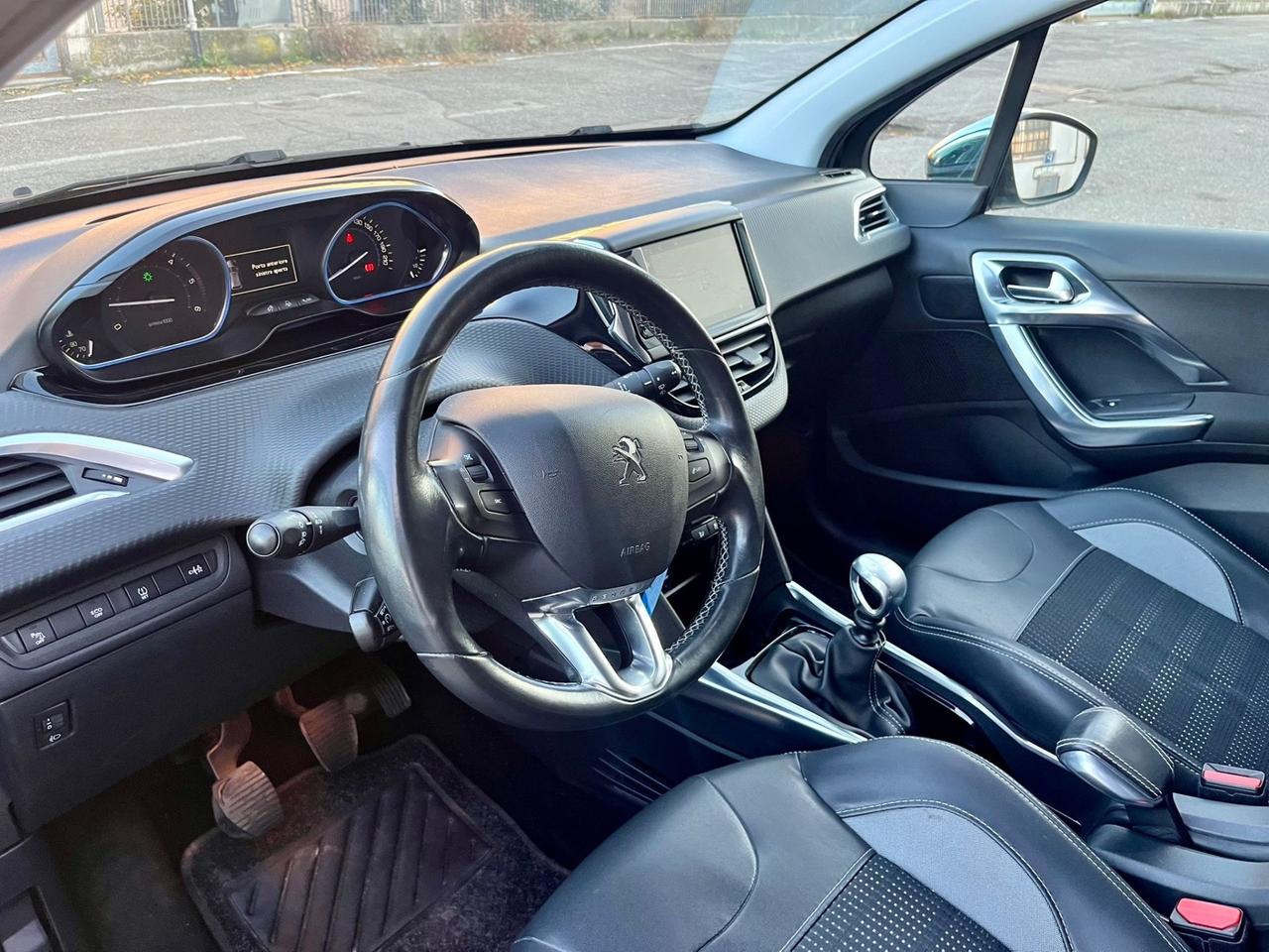 Peugeot 2008 1.6 e-HDi 2014 141.000km perfetta