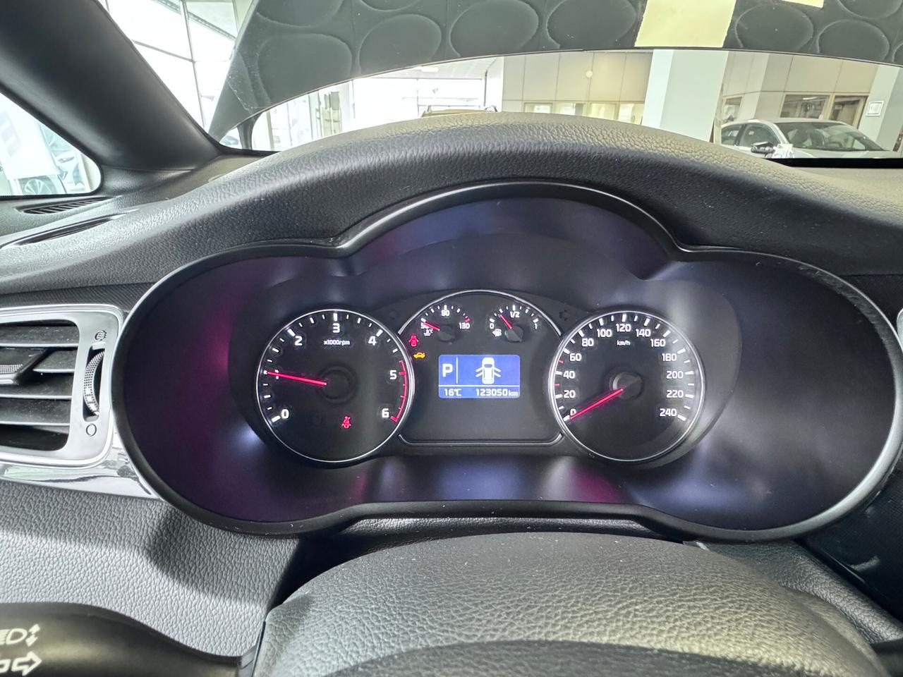 Kia Carens 1.7 CRDi 141 CV DCT Platinum