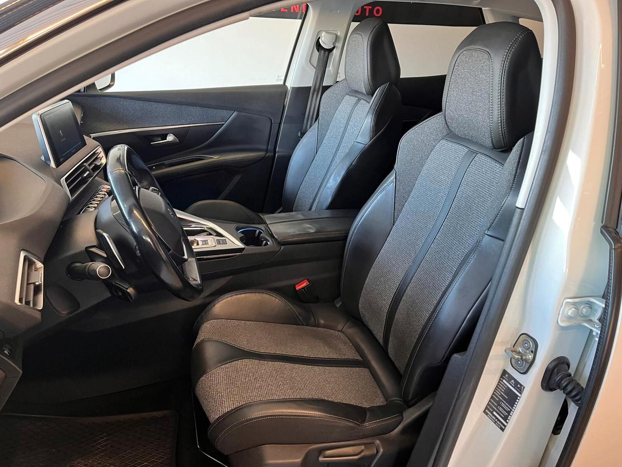 Peugeot 3008 BlueHDi 120 S&S Allure