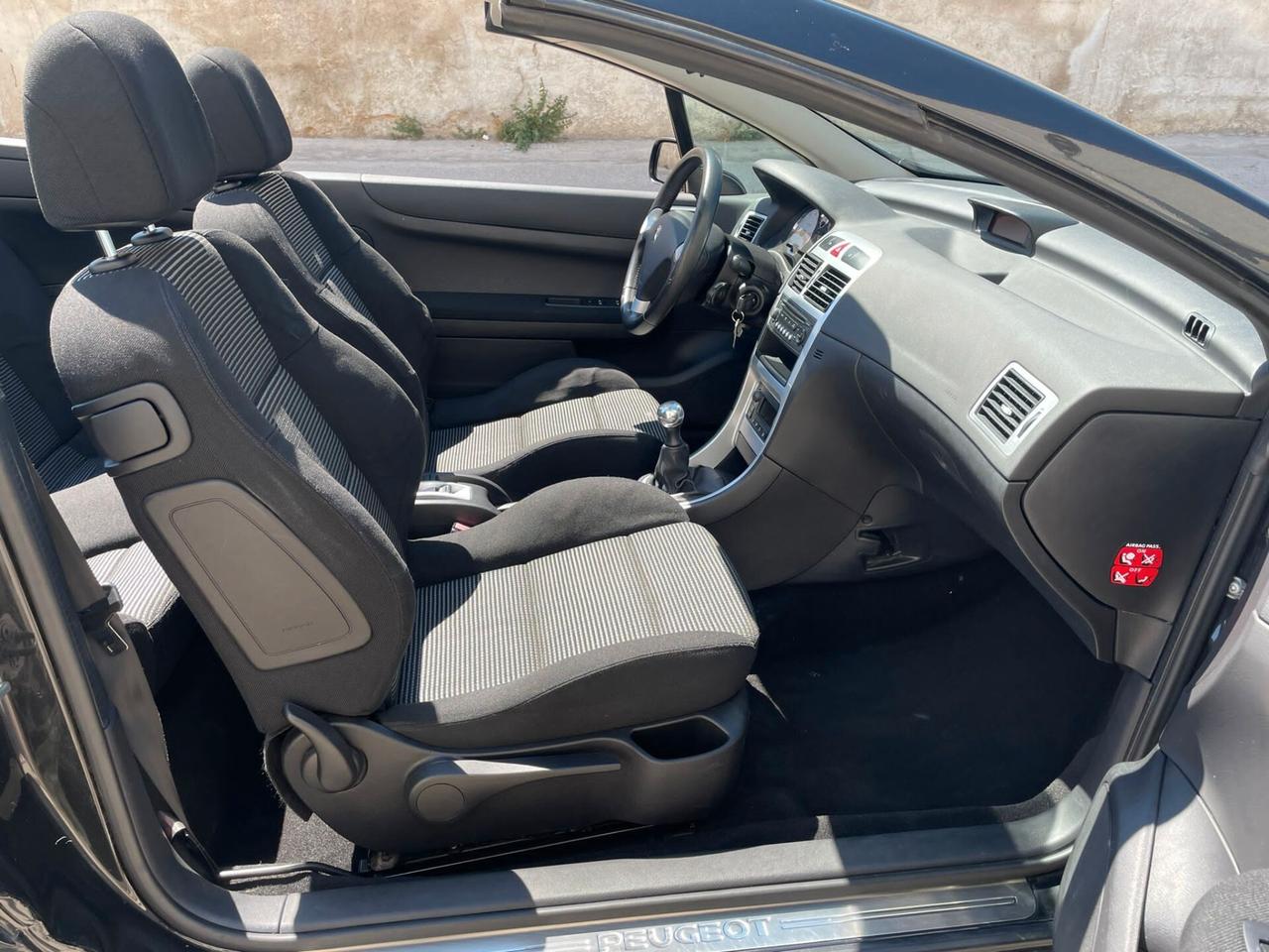 Peugeot 3008 1.6 HDi 110CV cambio robotizzato Tecno