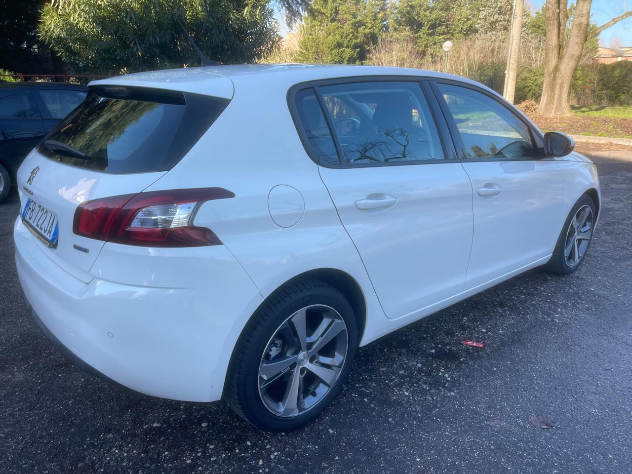 Peugeot 308 BlueHDi 120 S&S EAT6 GT Line