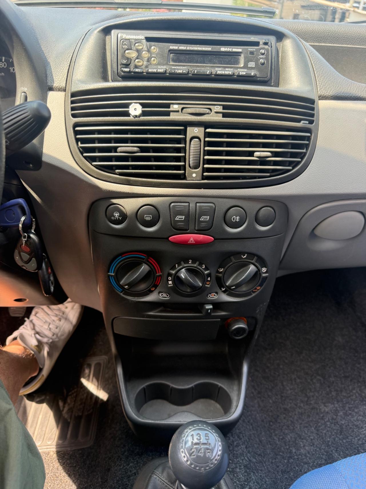 Fiat Punto 5porte 1.2 Benzina Neopatentati UNIPROPRIETÀ
