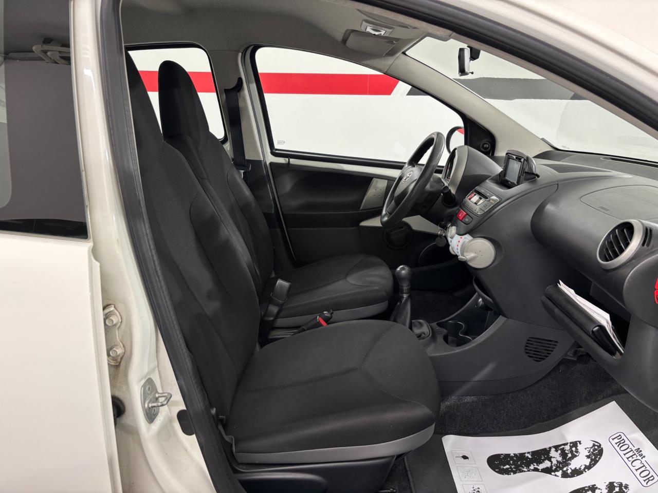 Toyota Aygo 1.0 12V VVT-i 5 porte Lounge Connect