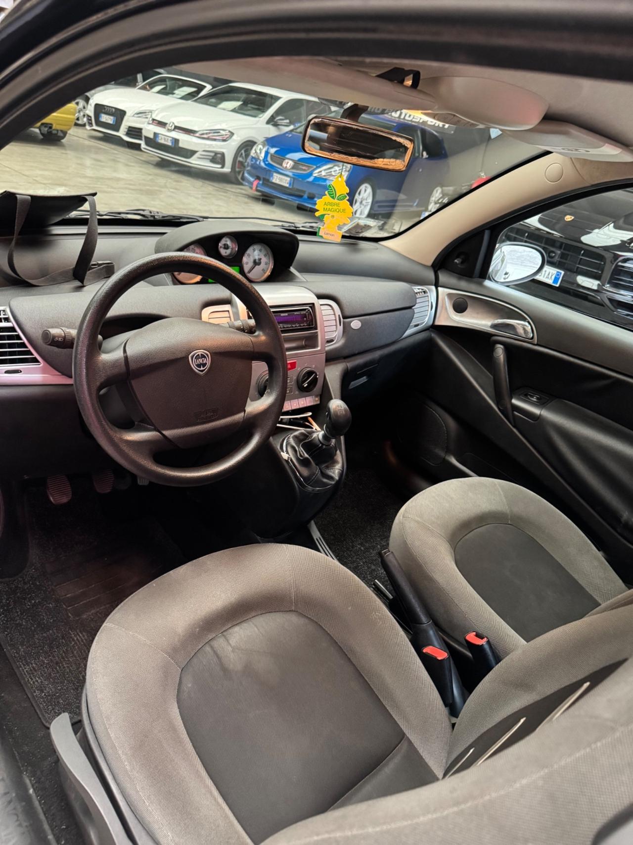 Lancia Ypsilon 1.2 69 CV 5 porte S&S Gold