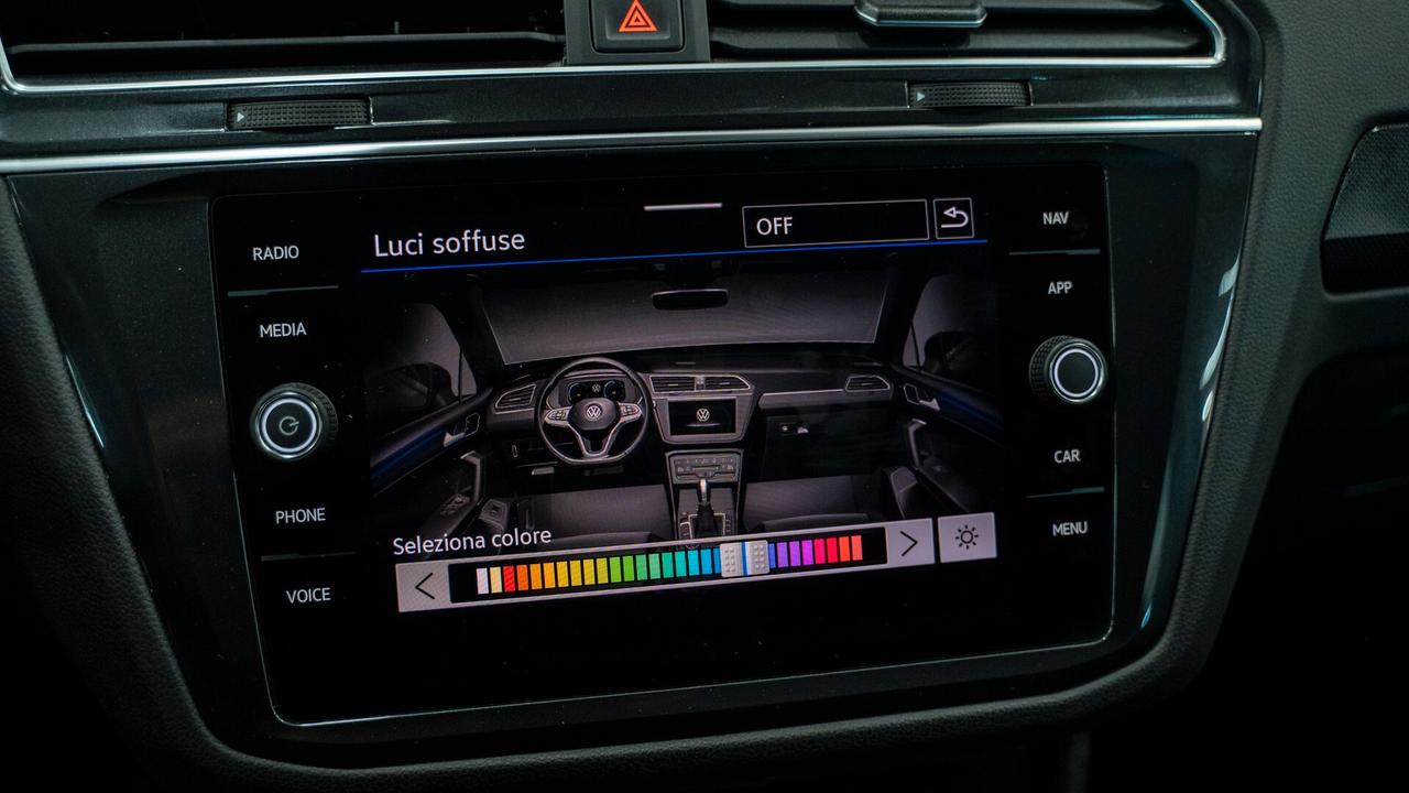 Volkswagen Tiguan 2.0 TDI LIFE 122 CV VIRTUAL CKT PACK LUCI CARPLAY LED FULL OPTIONAL