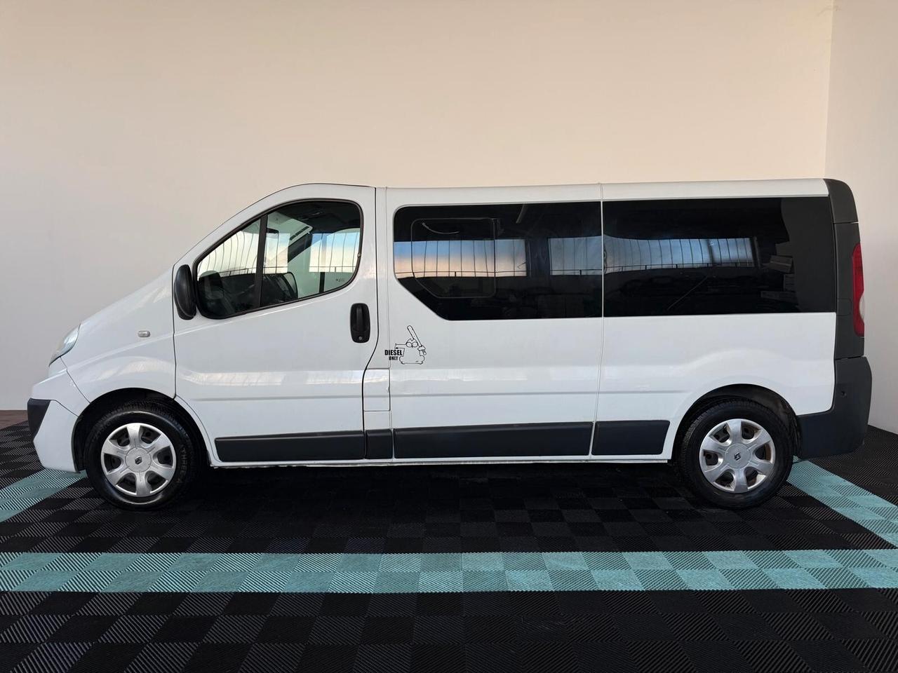 Renault Trafic T29 2.0 dCi/115 PL-TN PULMINO 9 POSTI