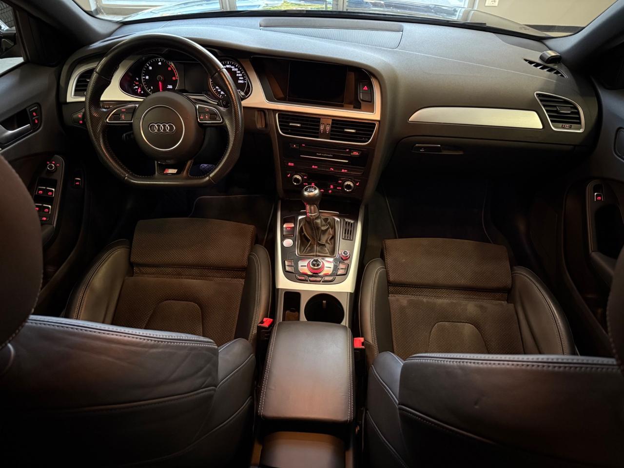 Audi A4 2.0 TDI 150CV 3X S-LINE