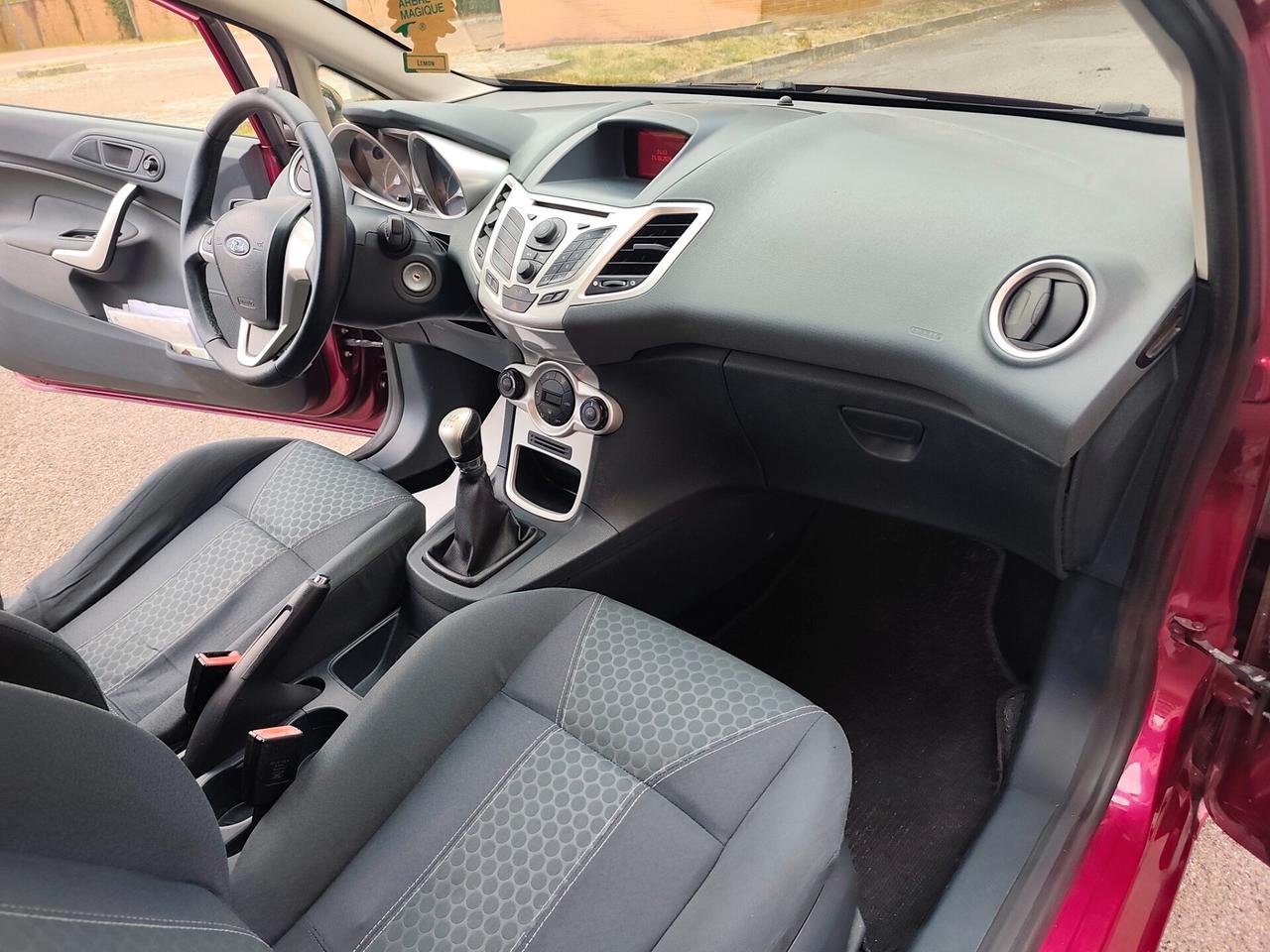 Ford Fiesta 1.2 Benz 82CV 3 porte Titanium