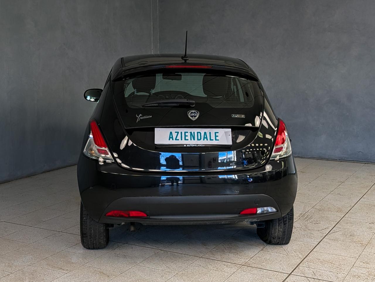 Lancia Ypsilon 1.0 Hybrid 70cv Silver