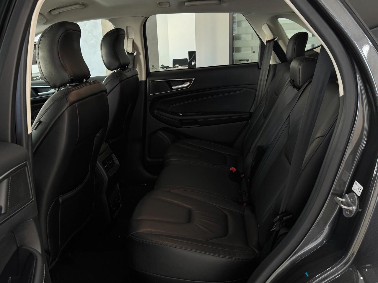 Ford Edge 2.0 TDCI 210CV AWD Powershift Titanium