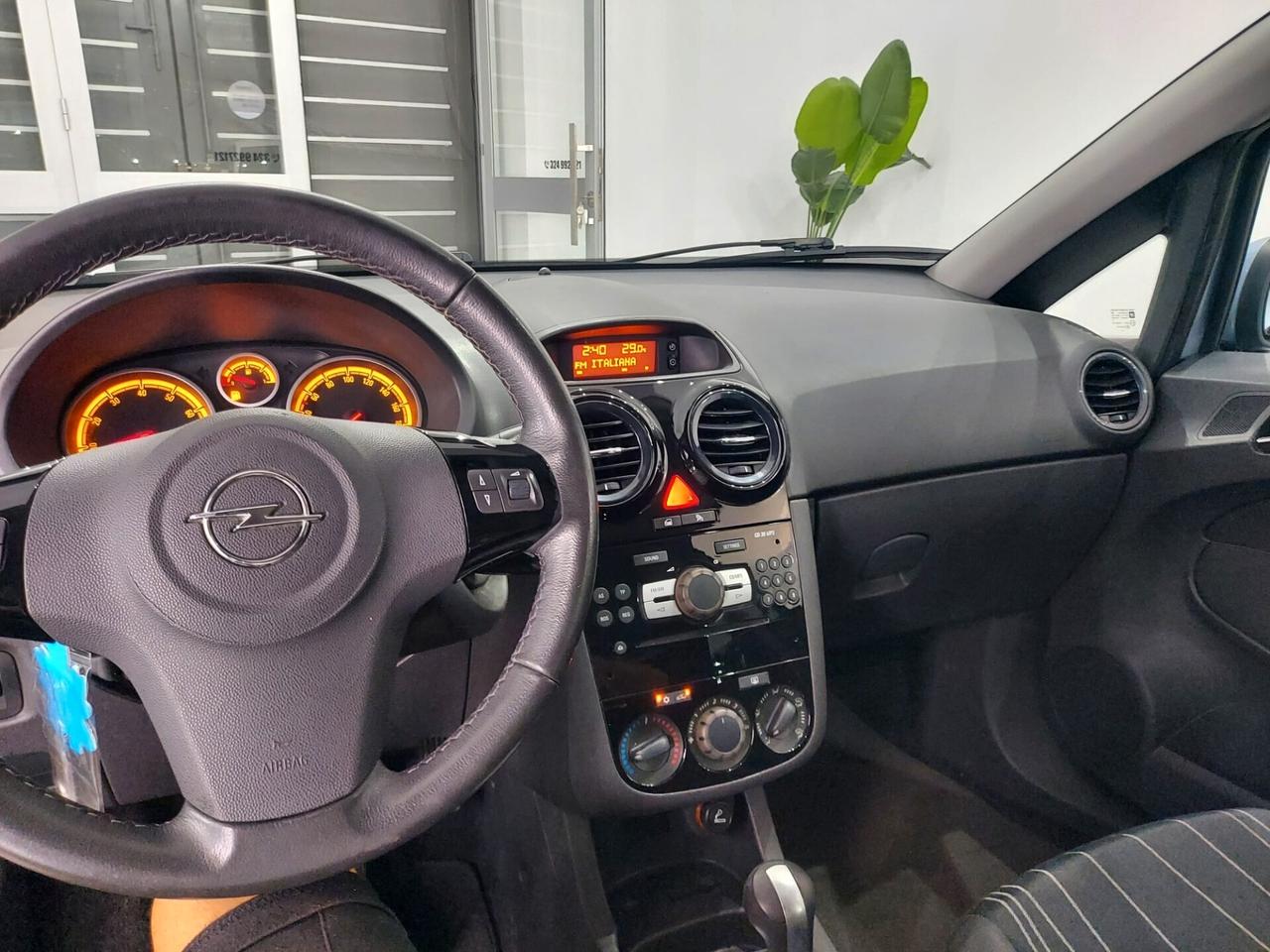 Opel Corsa 1.2 5 porte Easytronic 111 2010