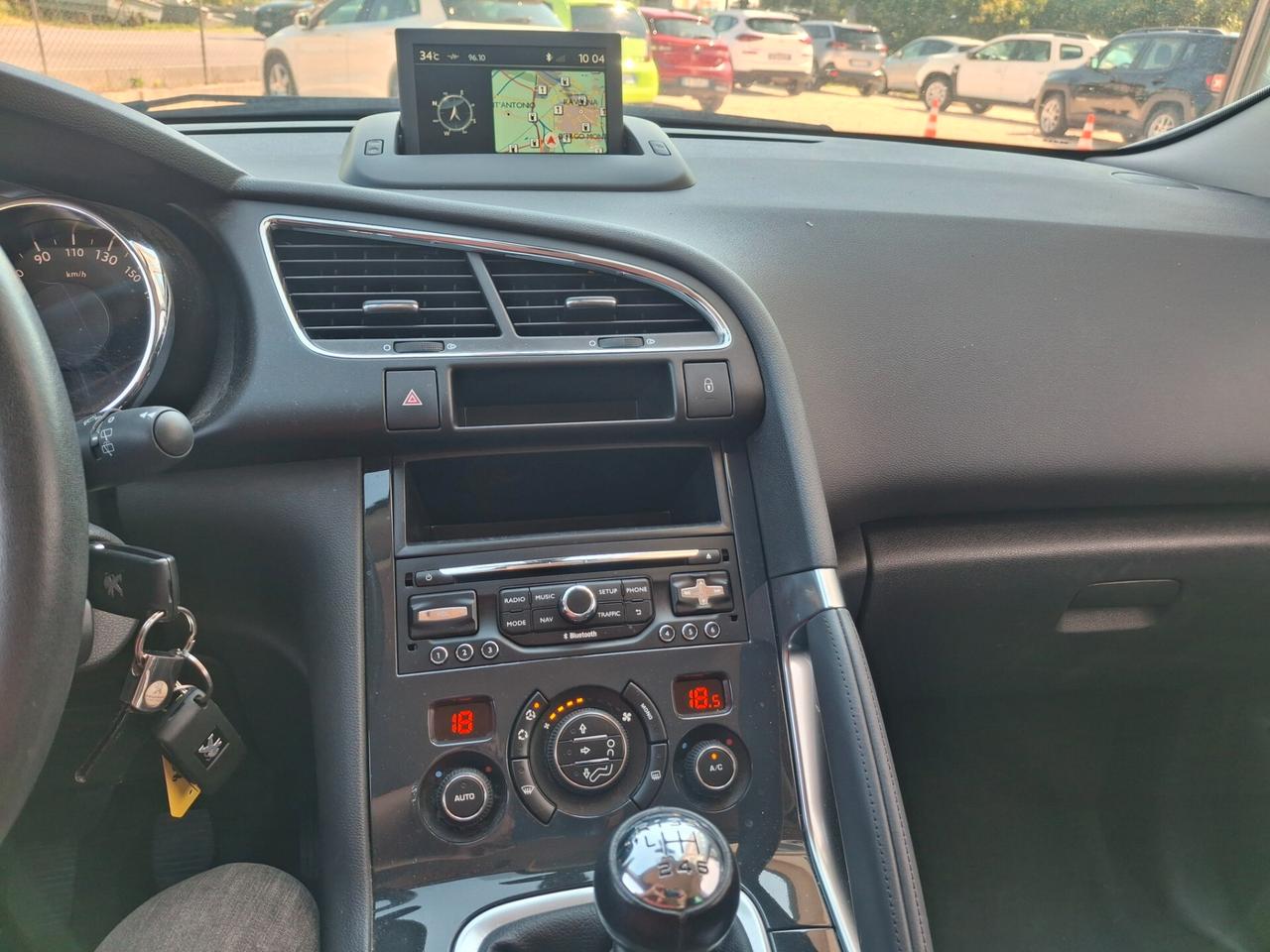 Peugeot 3008 , 1.6HDi Allure