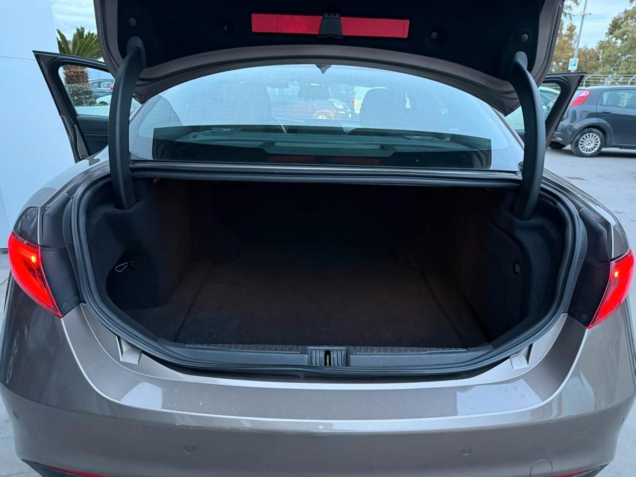 Alfa Romeo Giulia 2.2 Turbodiesel 160 CV AT8 Business