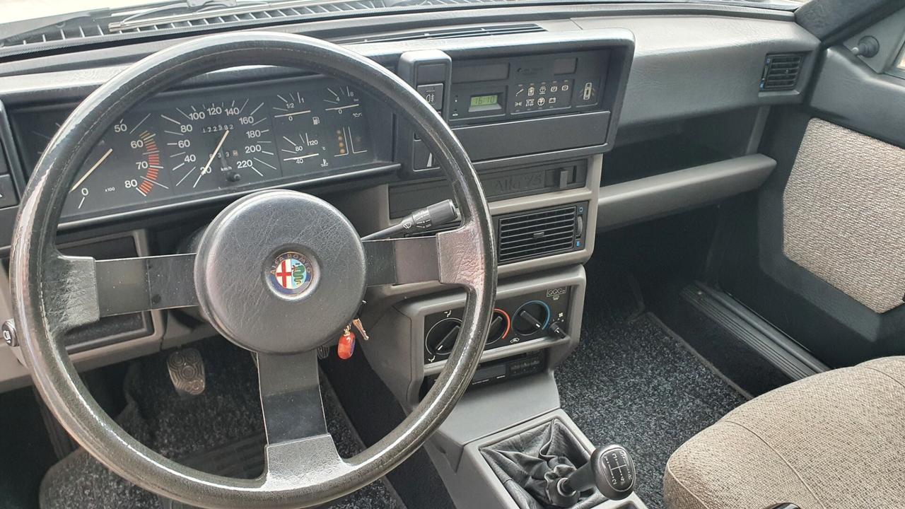 Alfa Romeo 75 1.6 Carburatori