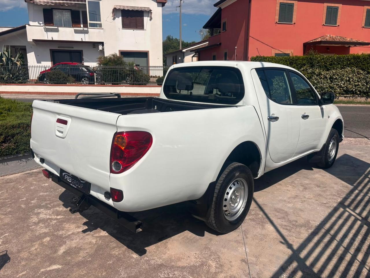 Mitsubishi L200 2.4 DI-D/154CV Club Cab Inform