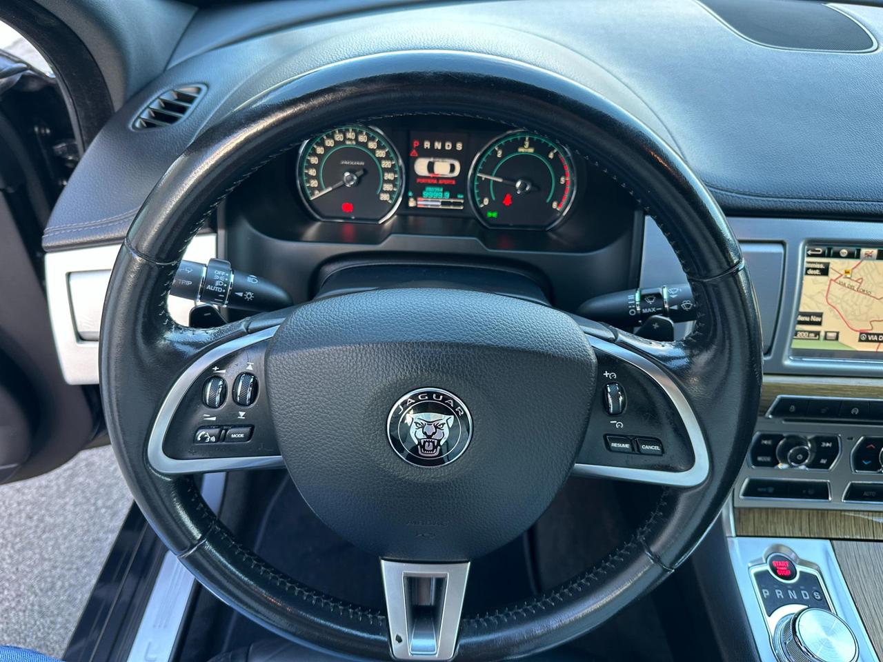 Jaguar XF Berlina XF 2.2d Luxury 200cv auto