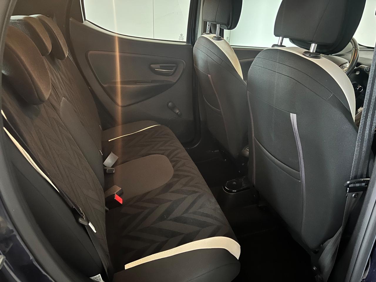 Lancia Ypsilon 0.9 TwinAir 85 CV 5 porte S&S DFN Gold