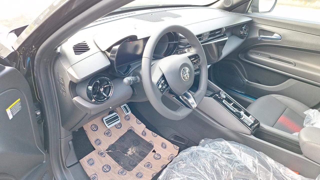 Alfa Romeo Altro JUNIOR SPECIALE HYBRID 136CV CON PACK TECHNO