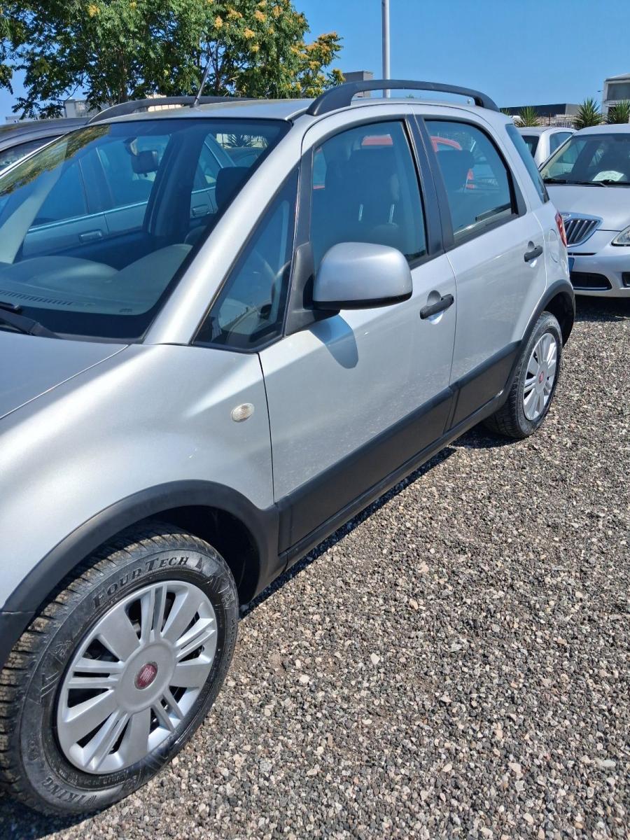 FIAT - Sedici - 1.6 16V 4x4 Experience