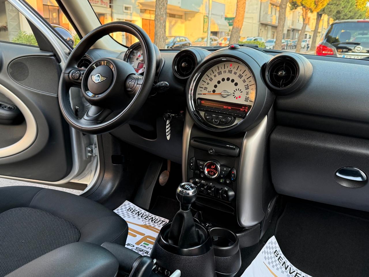 Mini Cooper D 1.6 Countryman *PACK LUCI - 2014