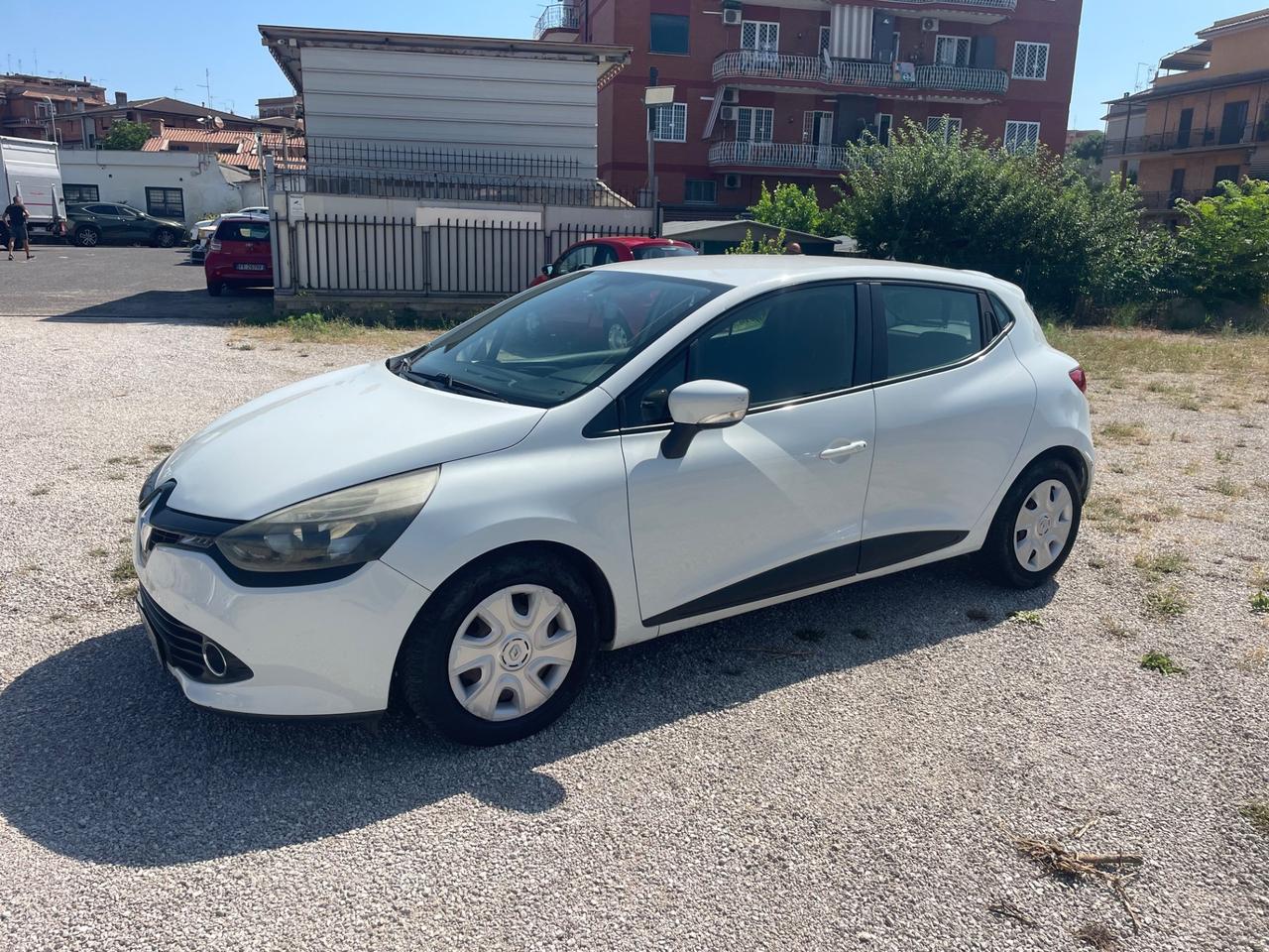 Renault Clio 1.2 75CV 5 porte Wave GARANZIA