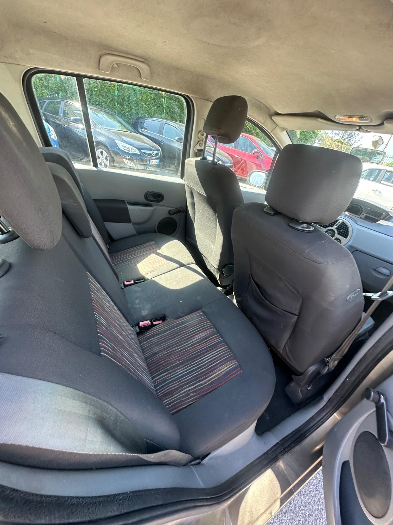 Renault Modus 1.5 dCi 85CV Dynamique