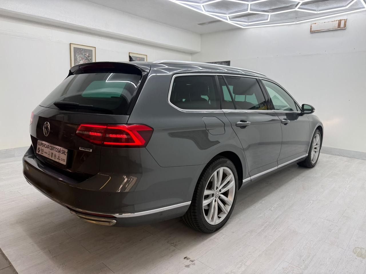 Volkswagen Passat Variant 2.0 TDI DSG Highline BlueMotion Technology