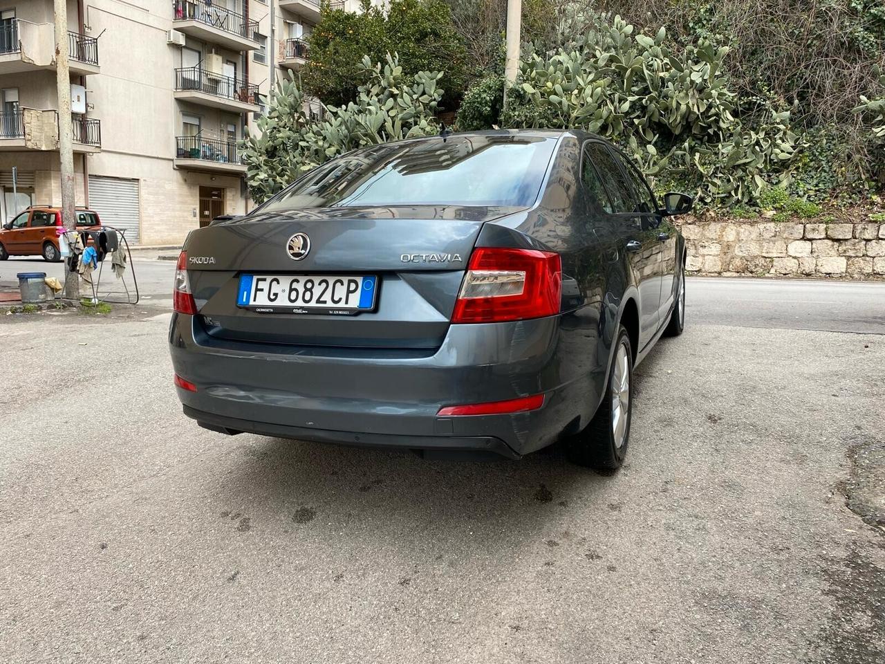 Skoda Octavia 1.6 TDI CR 110 CV Ambition