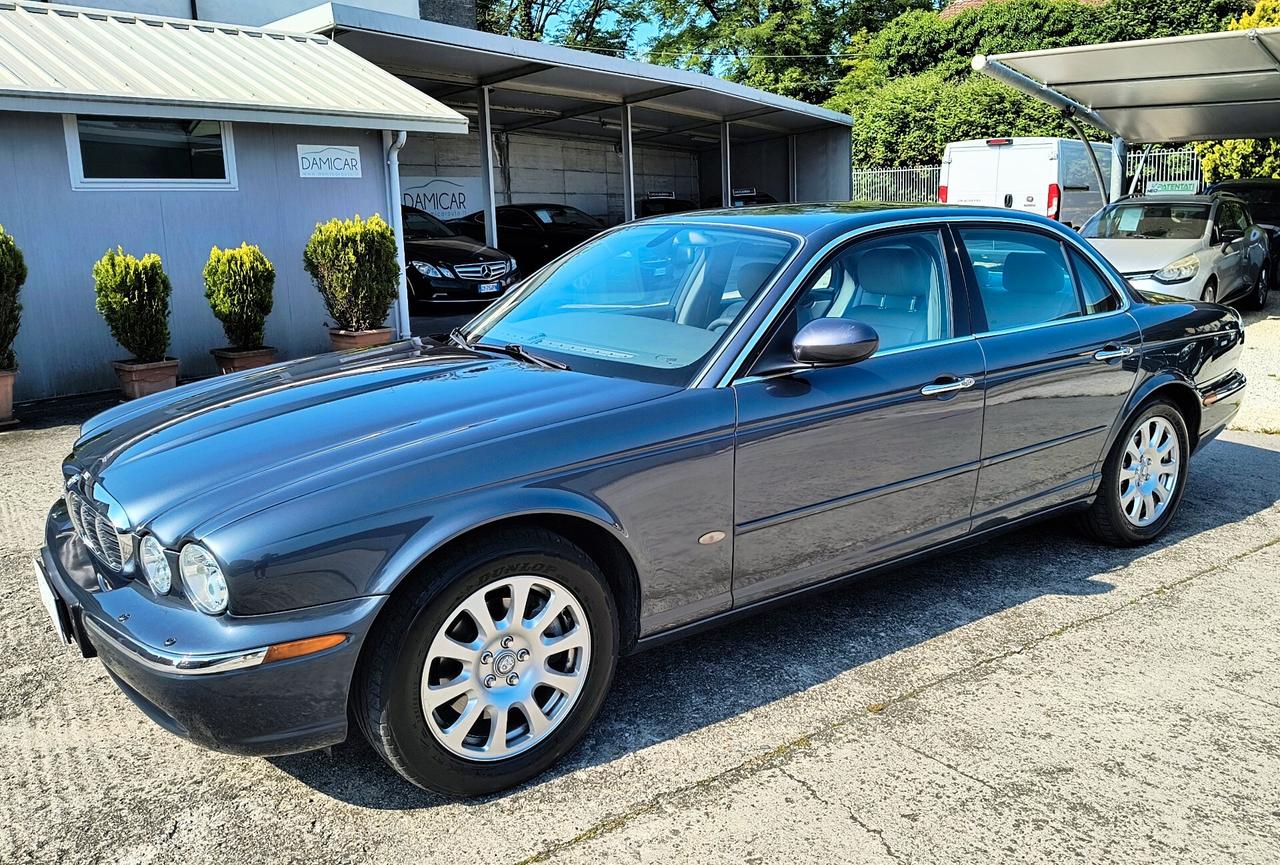 Jaguar XJ6 3.0 V6 Benzina Automatico