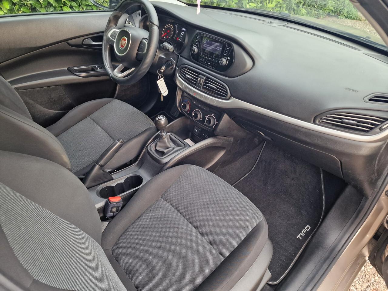 Fiat Tipo 1.4 5p 95cv Unipro