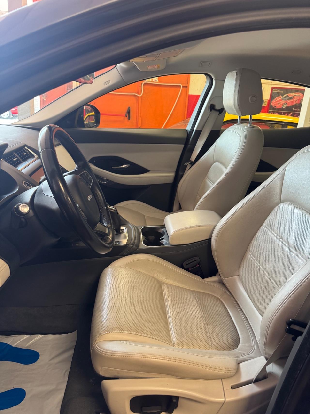 Jaguar E-Pace 2.0D 150 CV PERMUTE