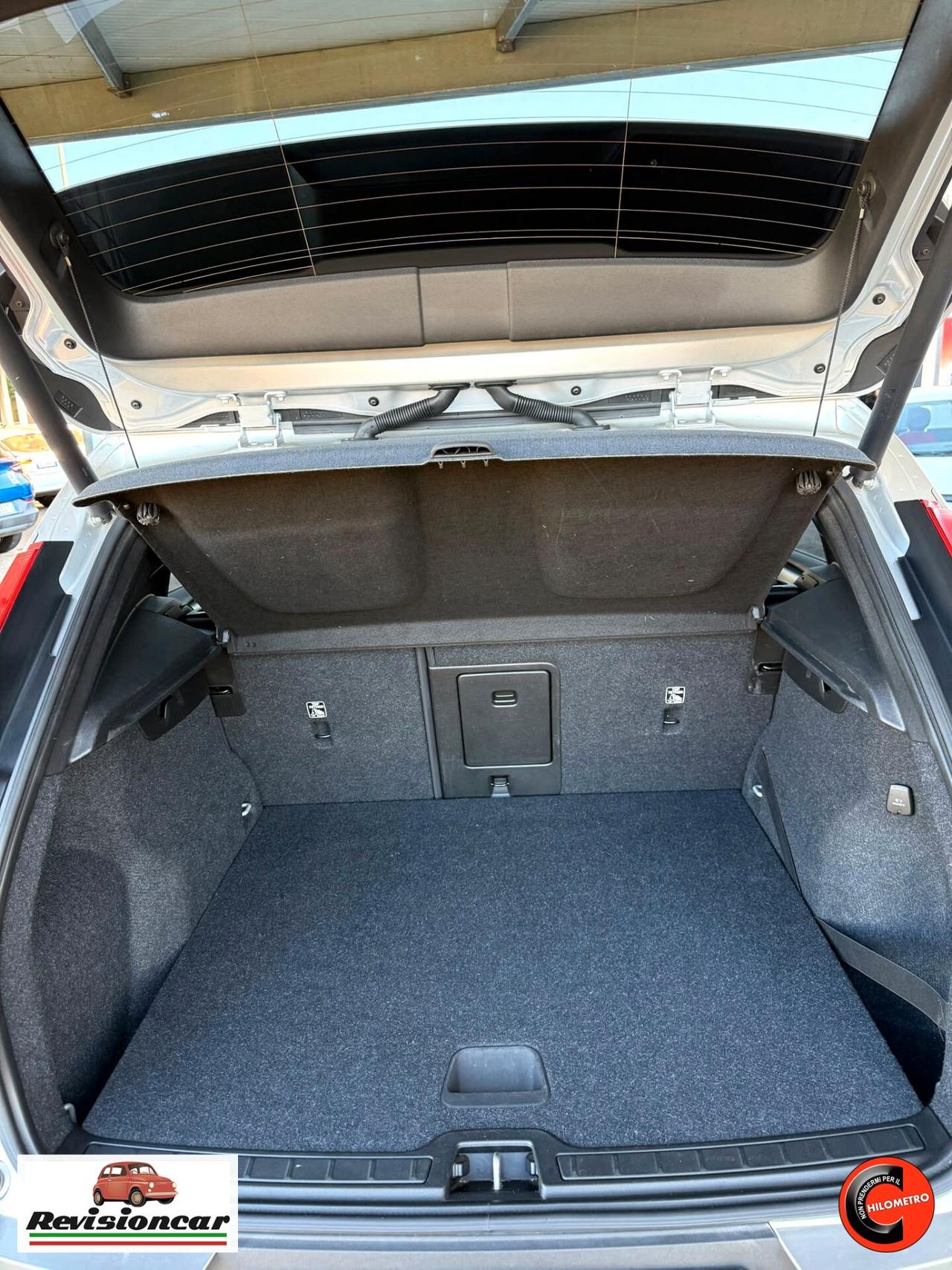 Volvo XC40 D4 AWD Geartronic Momentum