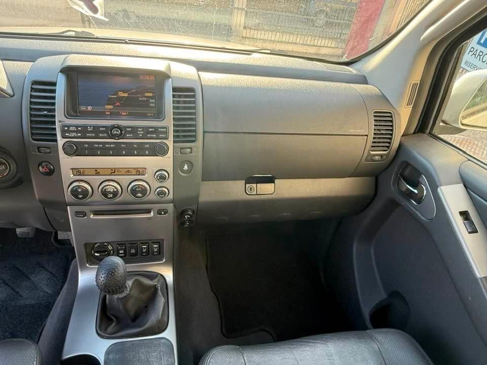 Nissan Pathfinder 2.5 dCi XE Plus 4x4 7 posti