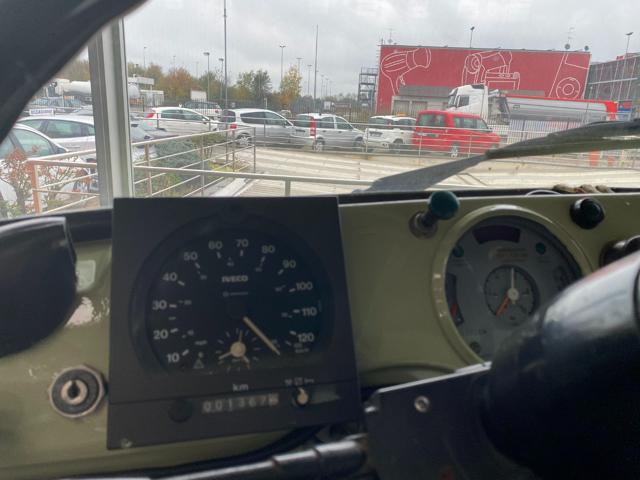 MERCEDES-BENZ AUTOCARRO RIBALTABILE TRILATERALE UNIMOG