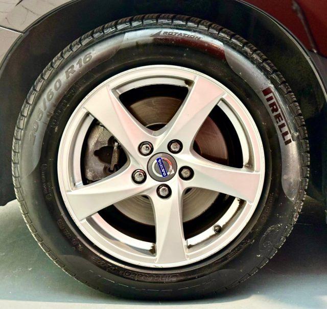 VOLVO V60 D2 1.6 Powershift Kinetic