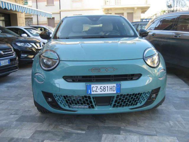 FIAT 600 HYBRID 110 CV DCT MHEV LA PRIMA