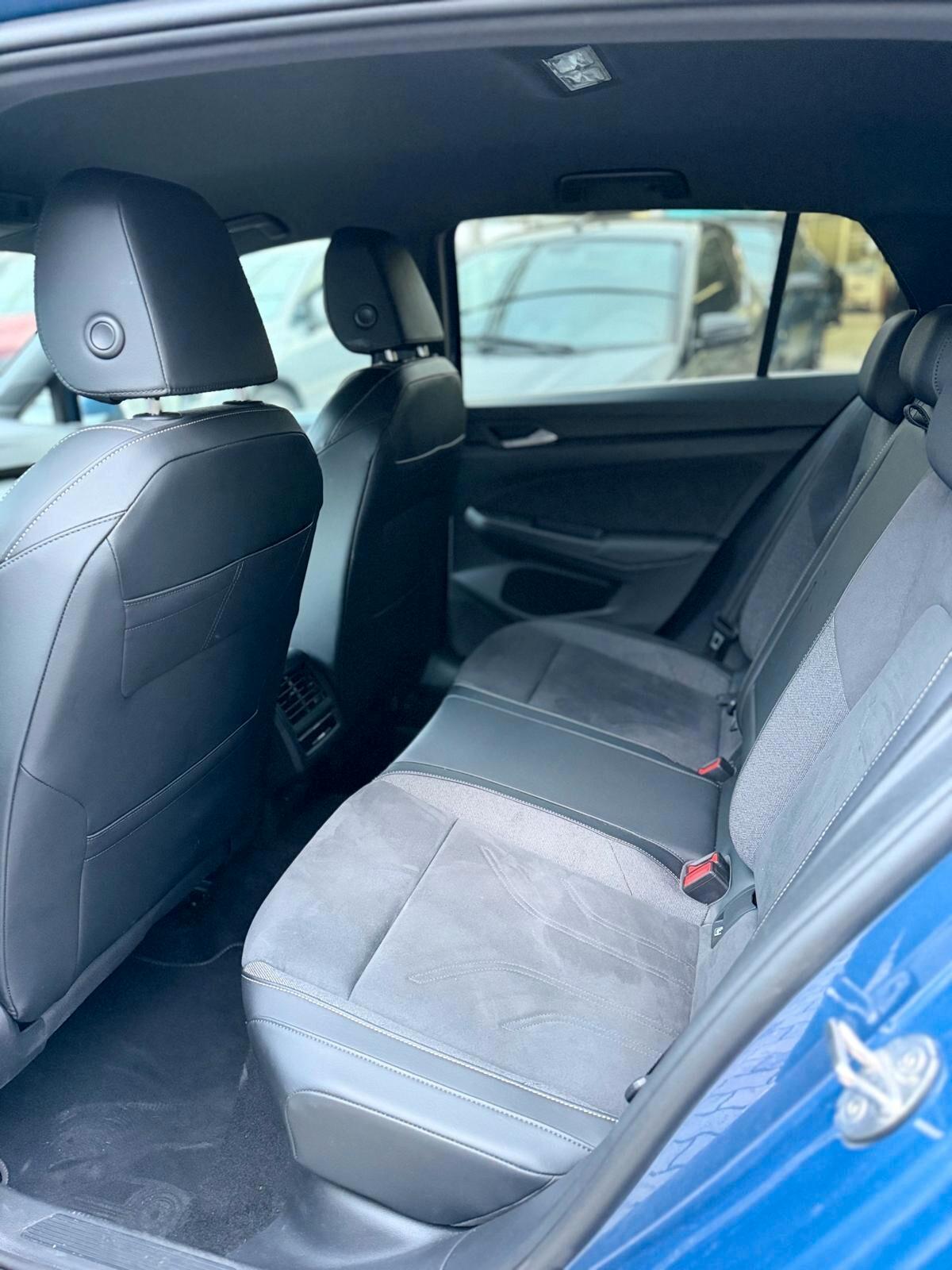 Volkswagen Golf Plus 1.5 TSI eHybrid DSG 50 Years